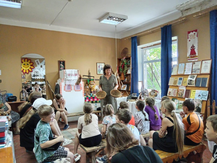 Светлица. Светлица.